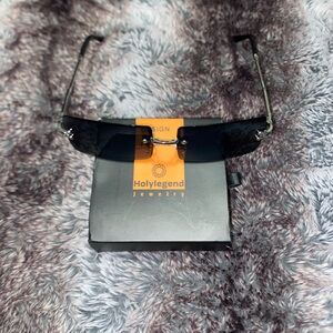 Holylegend Black Sunglasses